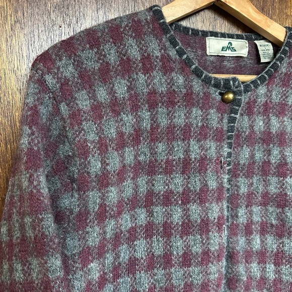 EMS 100% Wool Women’s Small Cardigan Sweater Grey Burgundy Plaid Sweater A23 - Picture 4 of 9